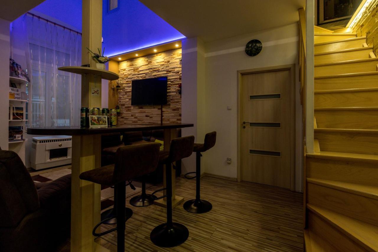 Fireworks Rakoczi - Free Parking - 3 Bedrooms - 2 Bathrooms بودابست المظهر الخارجي الصورة